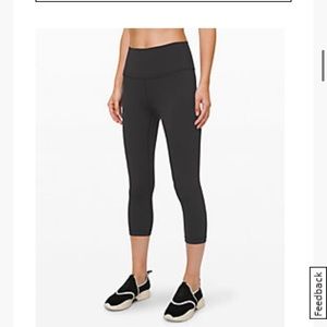 NWT black Lululemon Wunder Under HR Crop 21” sz 6